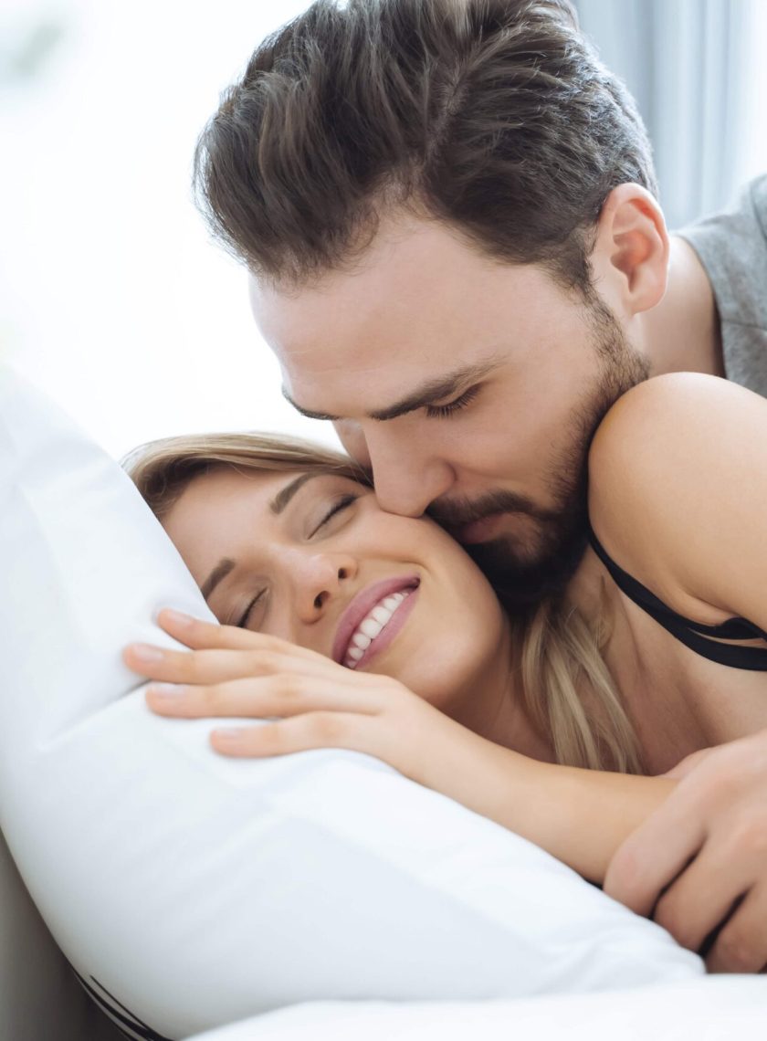 couple-kissing-in-the-bed-2023-11-27-05-30-34-utc (1)